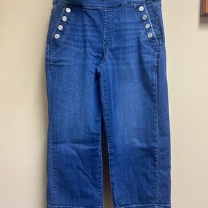 Chico’s Petite Ankle Pull On Jeans- wide leg